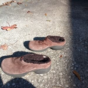 Merrell Primo Chill Slide Clogs in Brown Suede